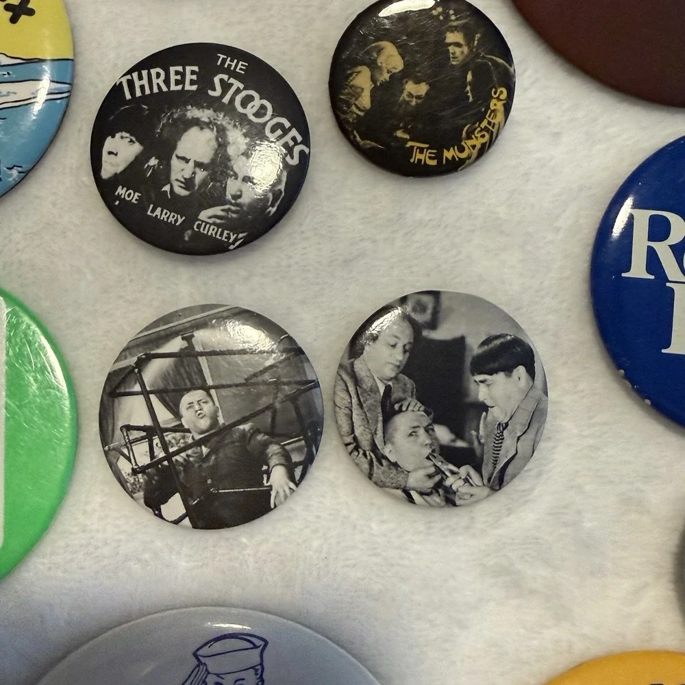 Vintage Pinback Button Lot 17 Reagan Bush Harvard Three Stooges Munsters More